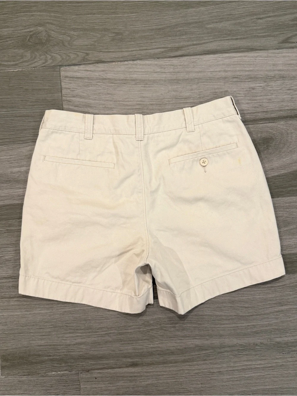 J. Crew Varick Men’s Cream Flat-Front 5 inch Chino Shorts 30W